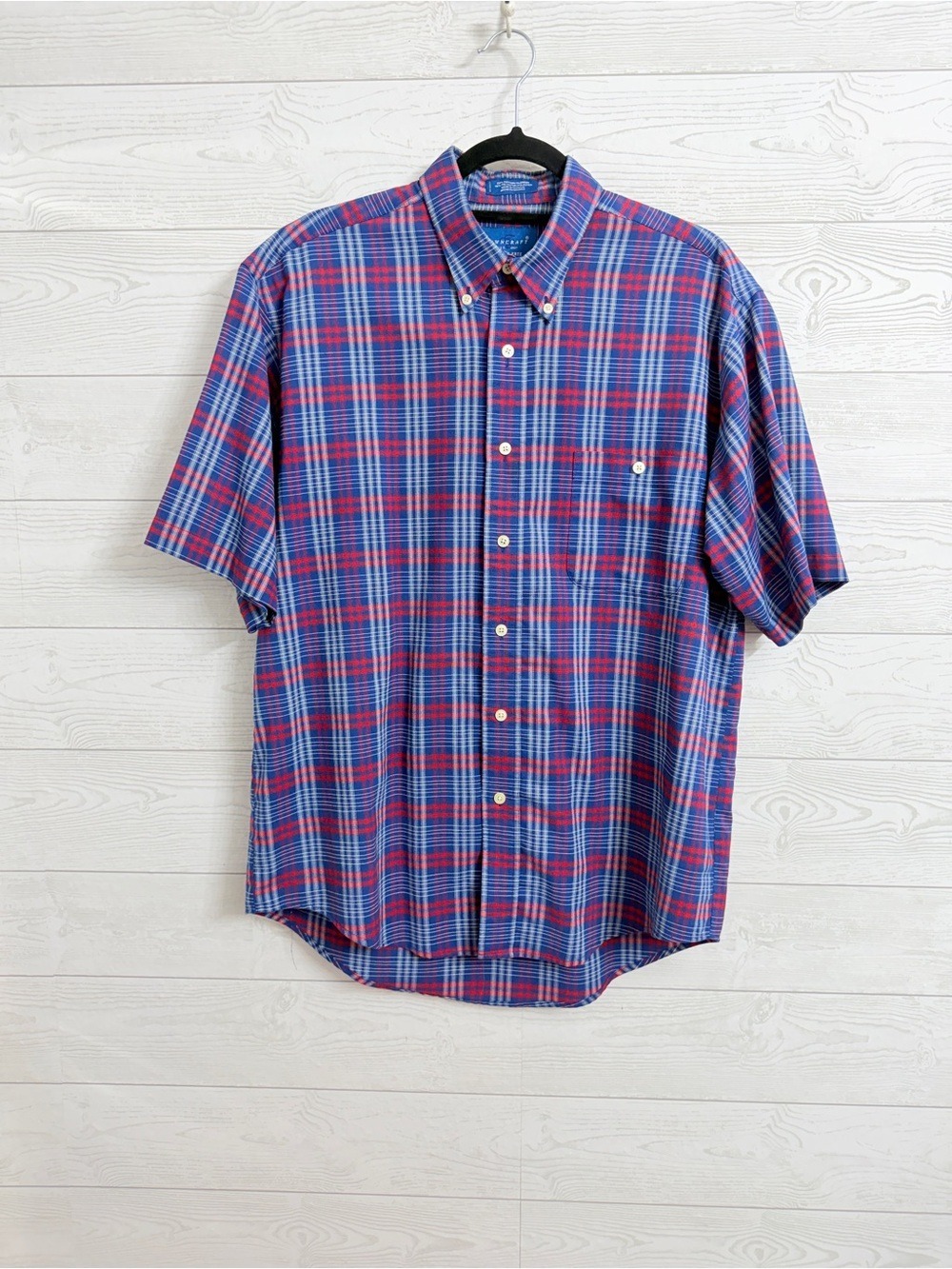 Town & Craft Men’s Blue & Red Checkered Short Sleeve Button Down Shirt. Size M